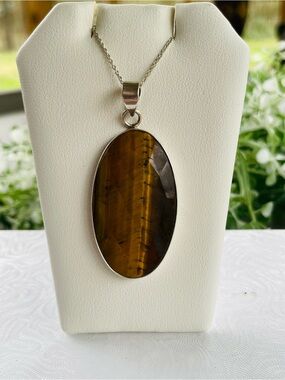 Sterling Silver Tiger's Eye Oval Pendant Necklace